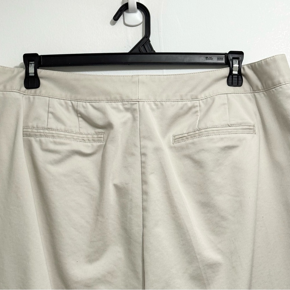 Dockers Collection Beige Stretch Capri Pants Women’s Plus 20W - Picture 6 of 8